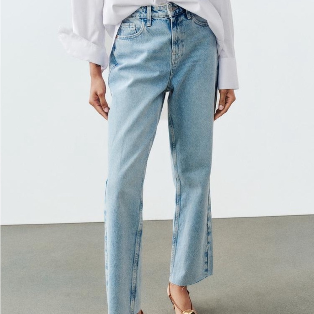 NWT Zara High-Rise Straight Medium Wash Jeans